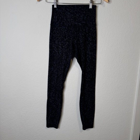 Lululemon Align Pant II 25"
Formation Camo Deep Coal Multi / Black - Picture 4 of 10